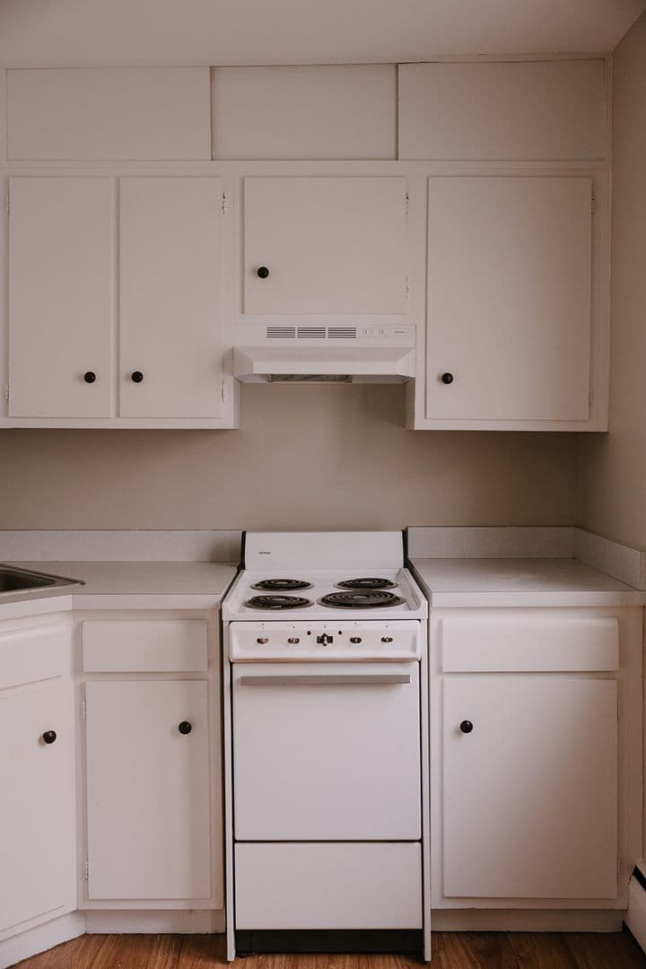 Minneapolis Apartment: 3615 Grand Avenue South