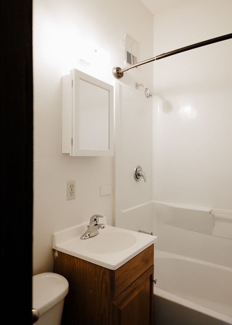 Minneapolis Apartment: 307 West 15th Street
