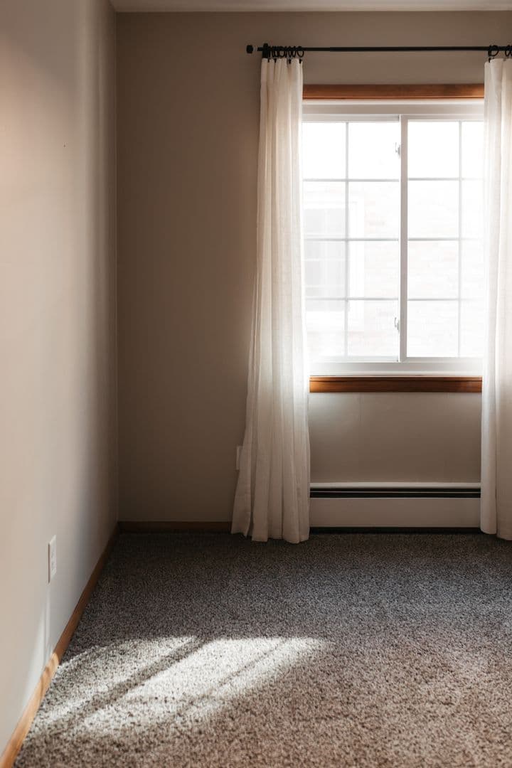 Minneapolis Apartment: 2510-2516 Grand Avenue South