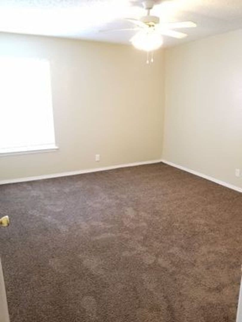 Tulsa Apartment: 1054 E 57th Pl
