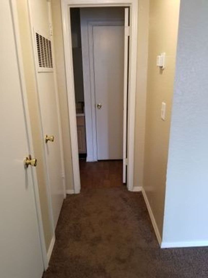 Tulsa Apartment: 1054 E 57th Pl