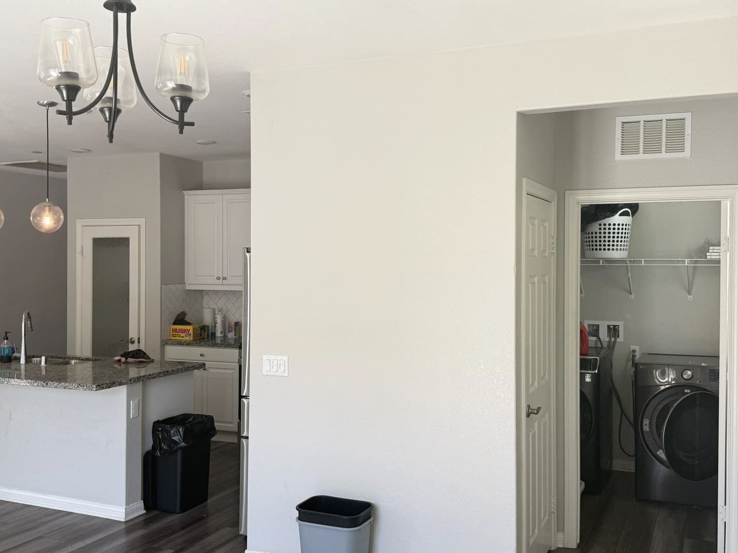 Riverside House: 20565 Lost Creek Road