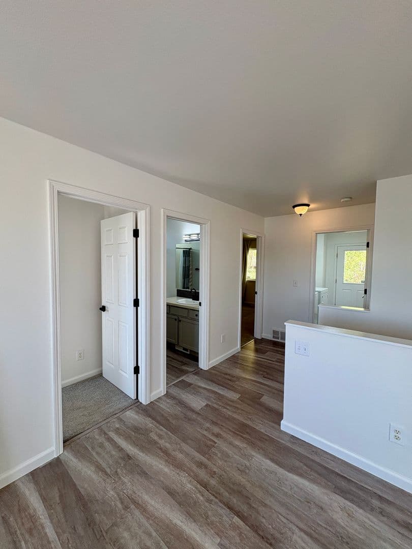 Billings House: 1679 Vuecrest Dr