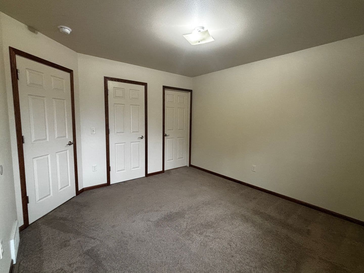 Billings Apartment: 2061-2067 Lake Hills