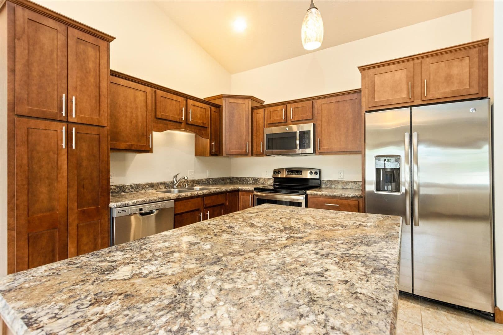 Billings House: 5933 Foxtail Loop West