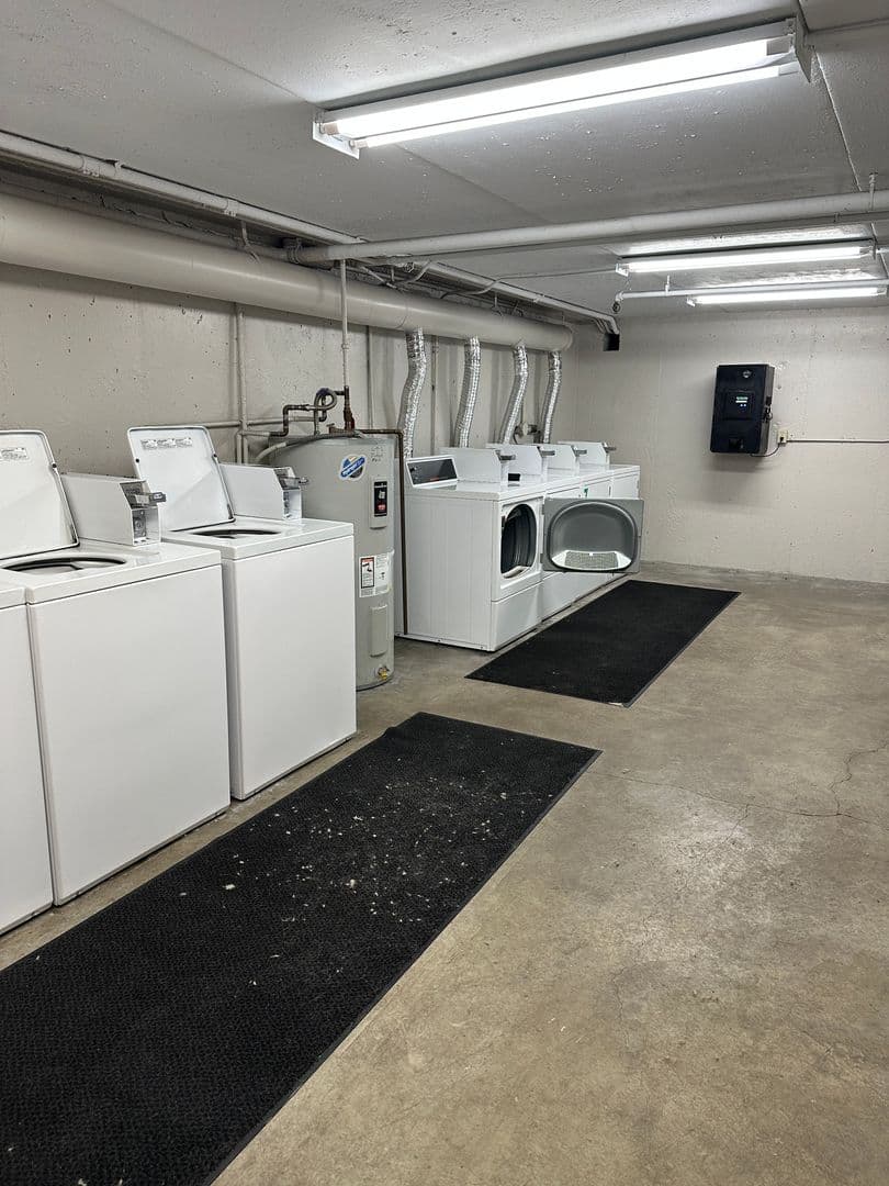 Billings Apartment: 300 N 25th ST