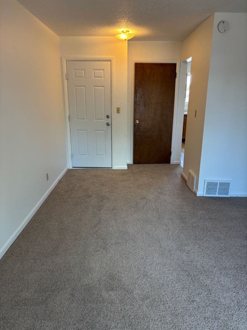 Billings Apartment: 221 21st St W Units 1-4
