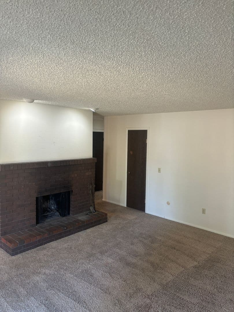 Billings Apartment: 42 Almadin Ln Units 1-8