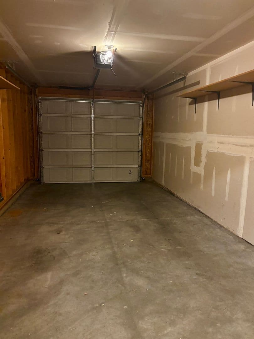 Billings Apartment: 2061-2067 Lake Hills
