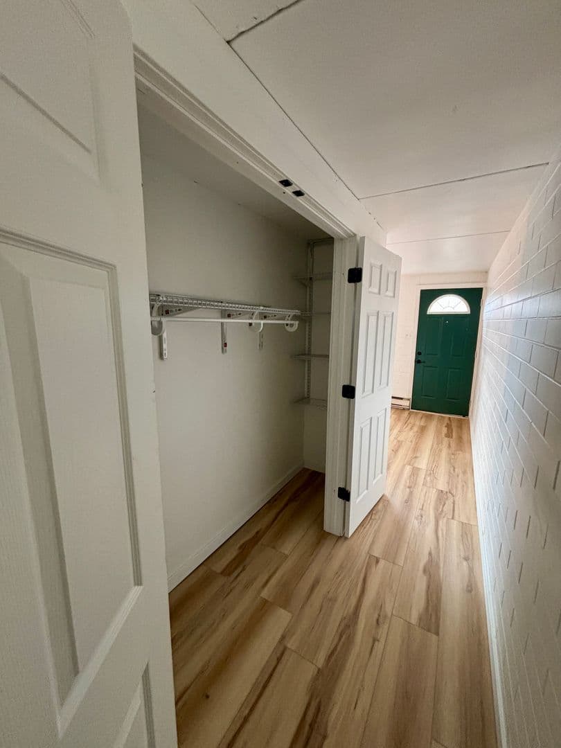 Billings Apartment: 300 N 25th ST