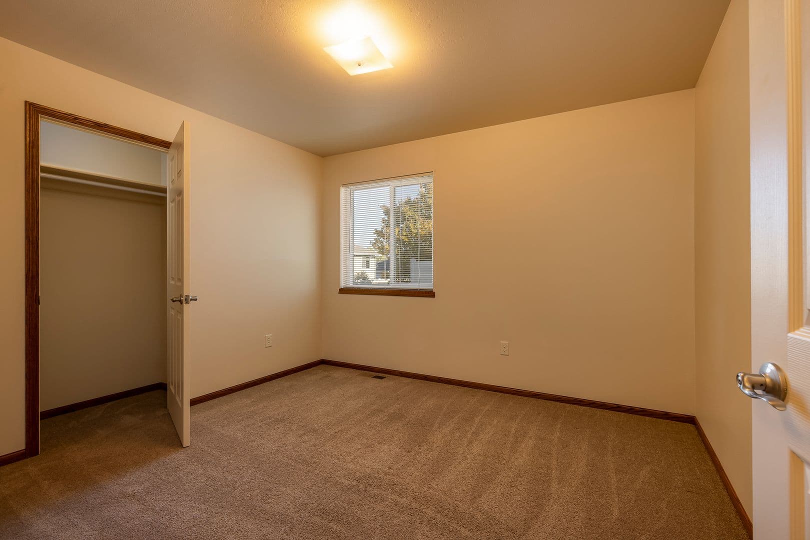 Billings Apartment: 2061-2067 Lake Hills