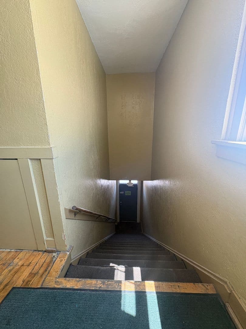 Billings Apartment: 16 S 27th ST