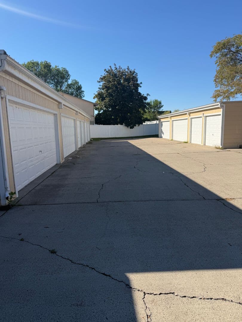 Billings House: 1610 Roadrunner Pl