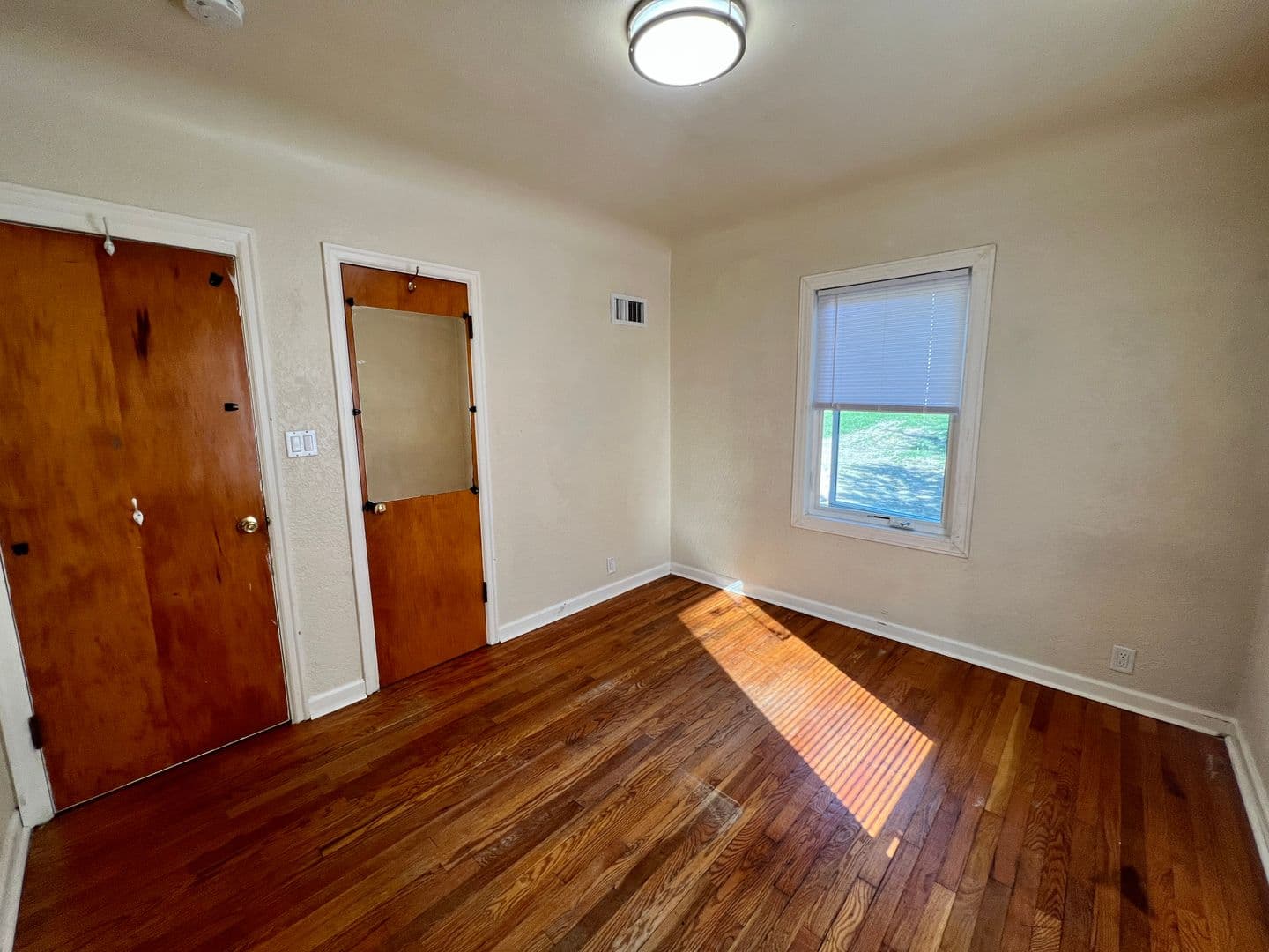 Billings Apartment: 617 & 617 1/2 Grand Ave