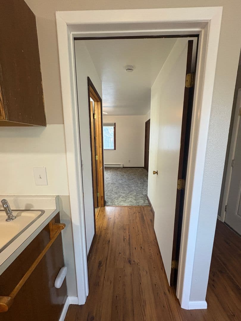 Billings Apartment: 1130 Howard