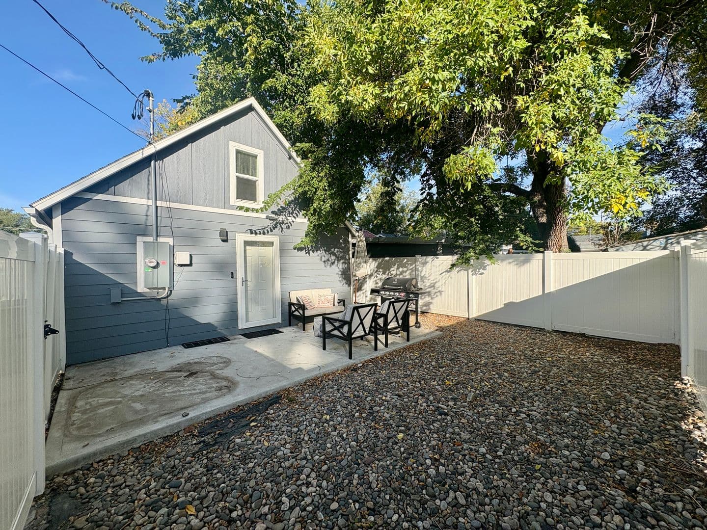 Billings House: 15 Jackson St