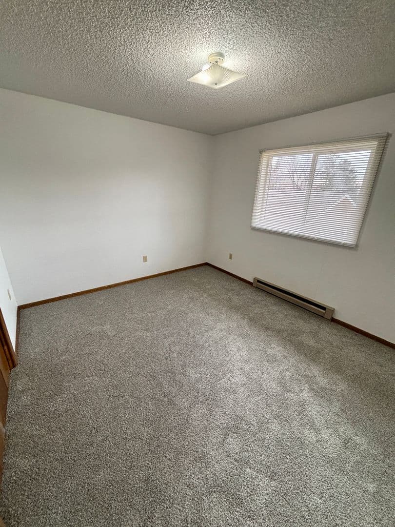 Billings Apartment: 265 Aristocrat Dr