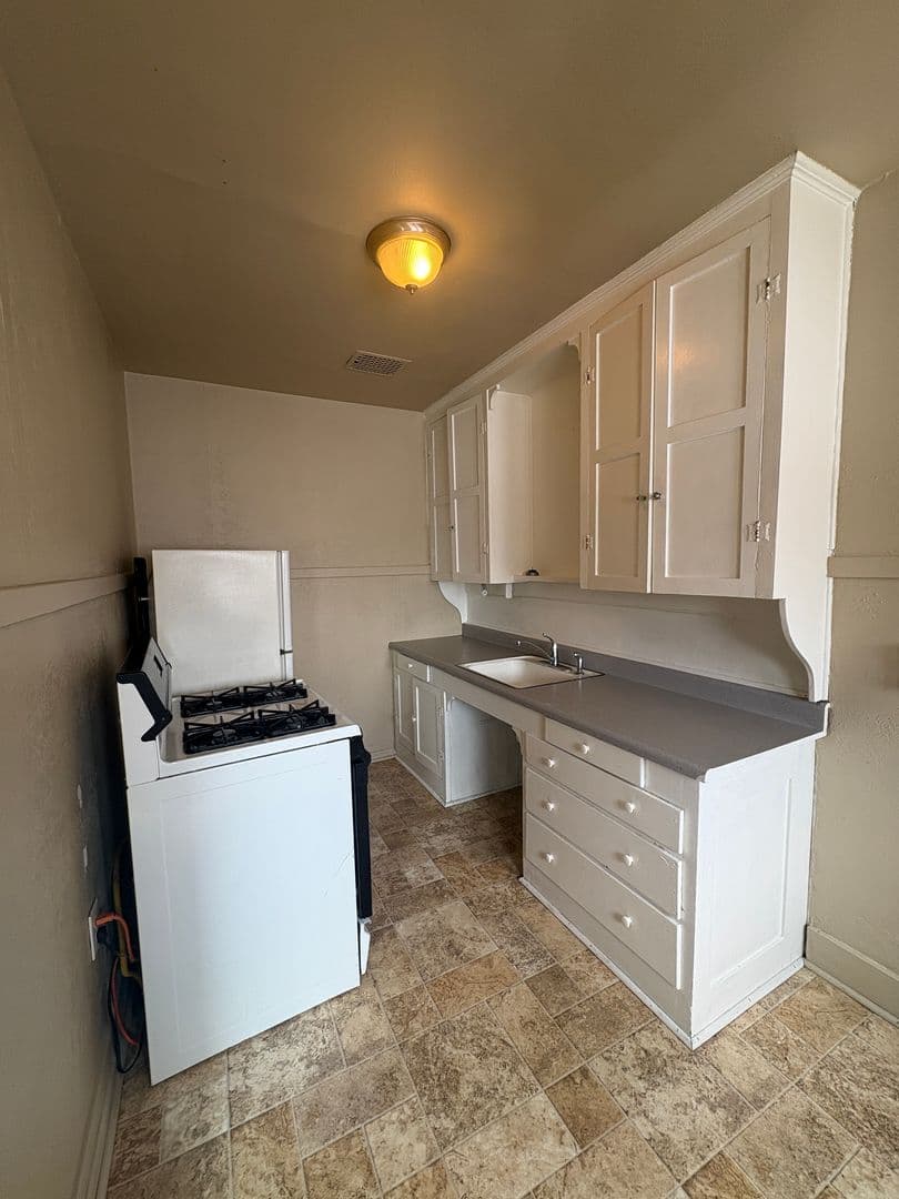 Billings Apartment: 16 S 27th ST