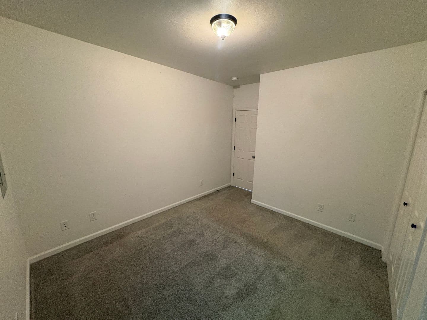 Billings House: 1679 Vuecrest Dr