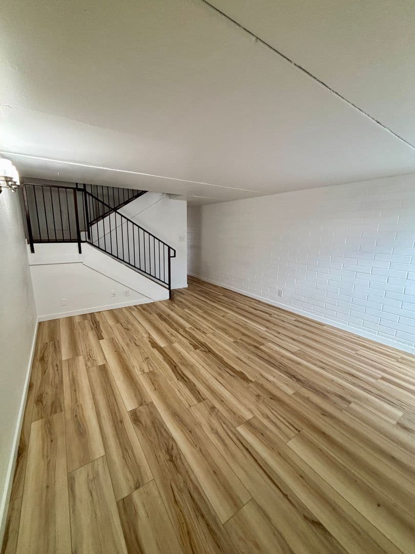 Billings Apartment: 300 N 25th ST