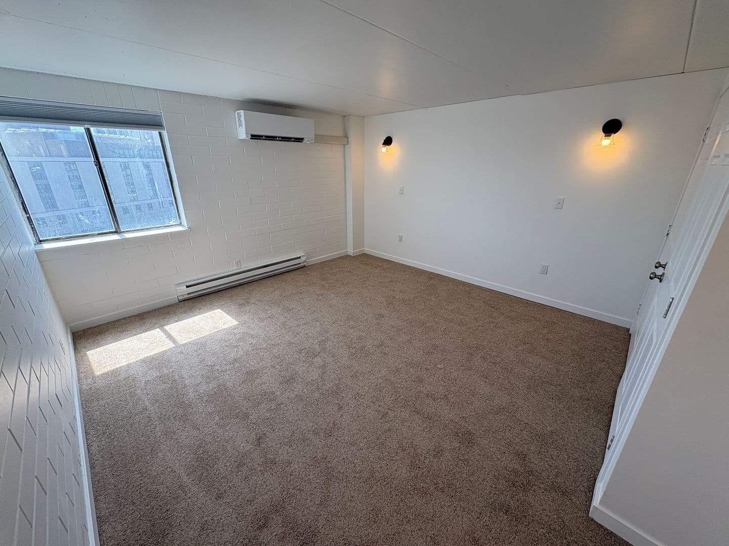 Billings Apartment: 300 N 25th ST