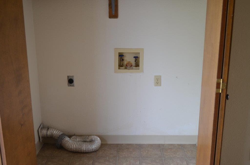 Billings Apartment: 265 Aristocrat Dr