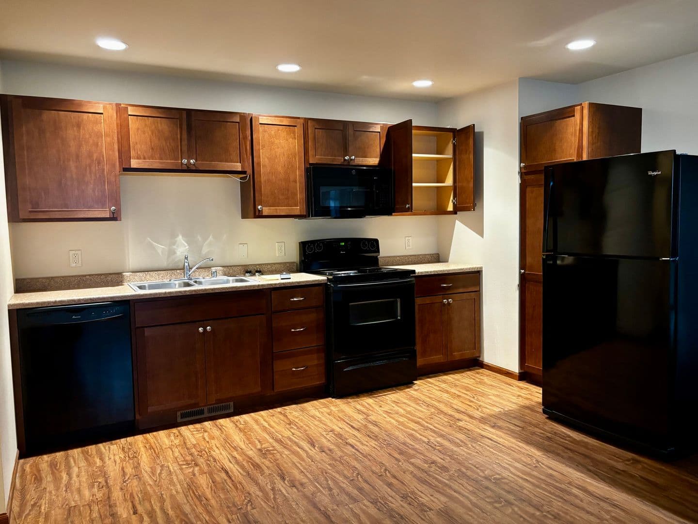 Billings Apartment: 2061-2067 Lake Hills