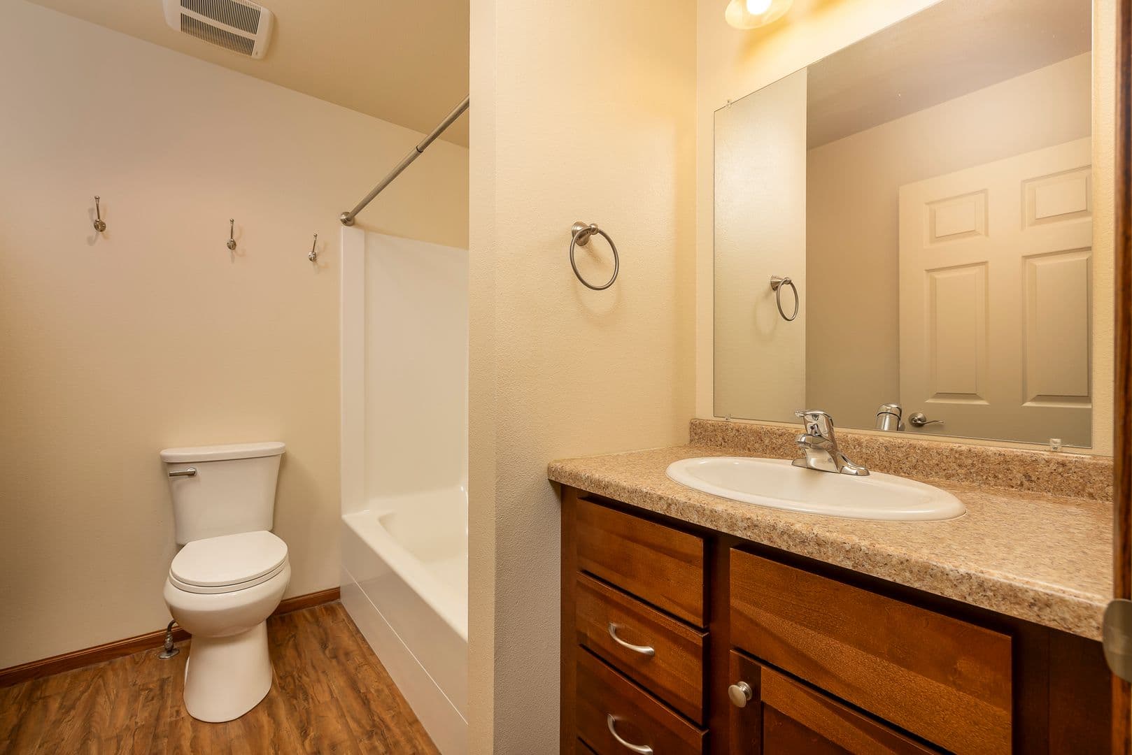 Billings Apartment: 2061-2067 Lake Hills