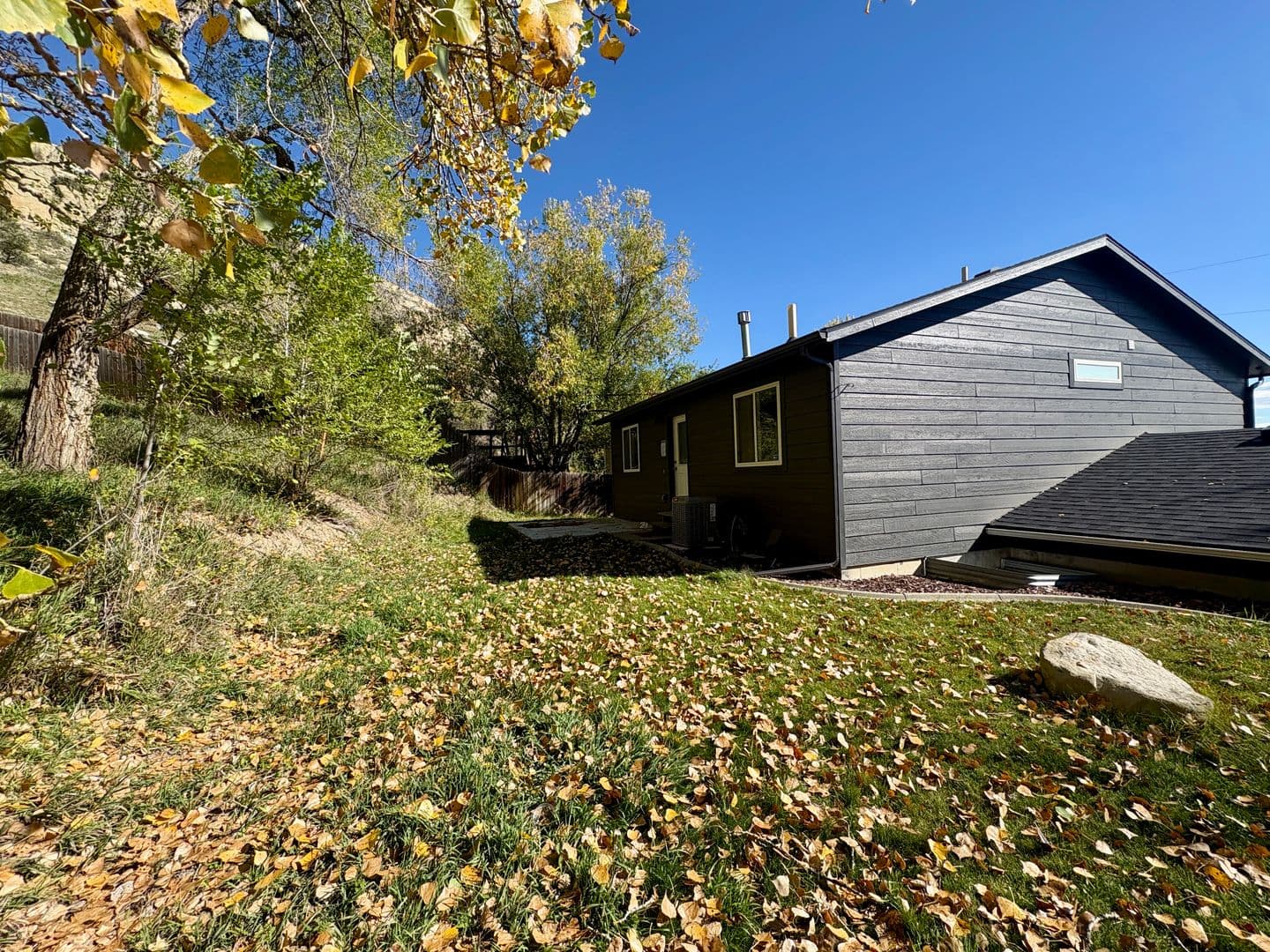 Billings House: 1679 Vuecrest Dr