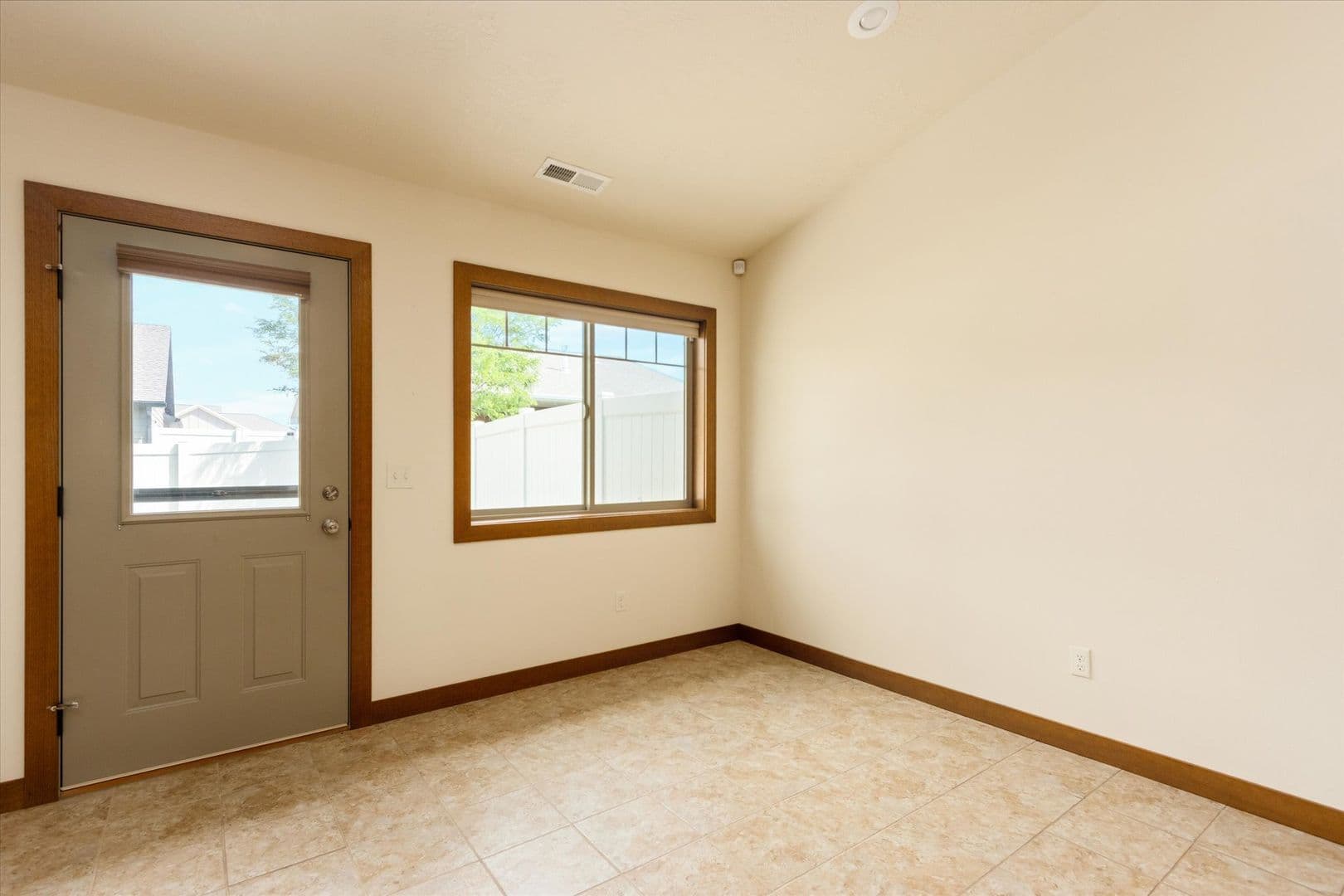 Billings House: 5933 Foxtail Loop West