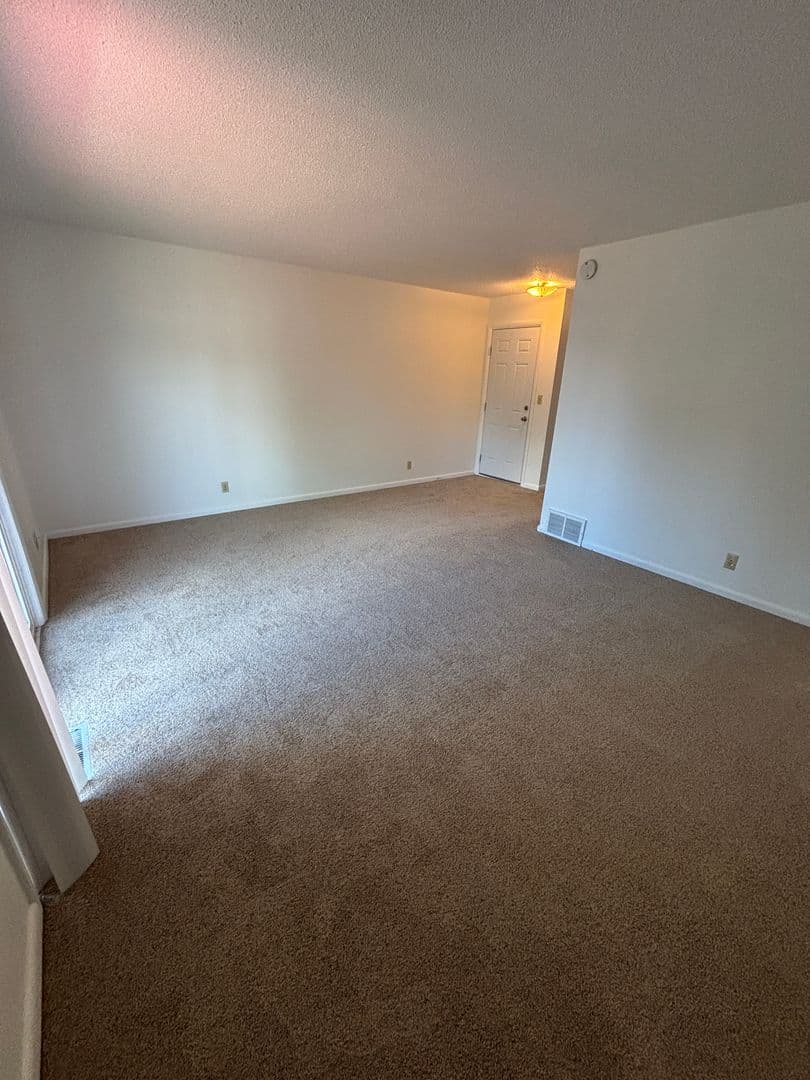 Billings Apartment: 221 21st St W Units 1-4