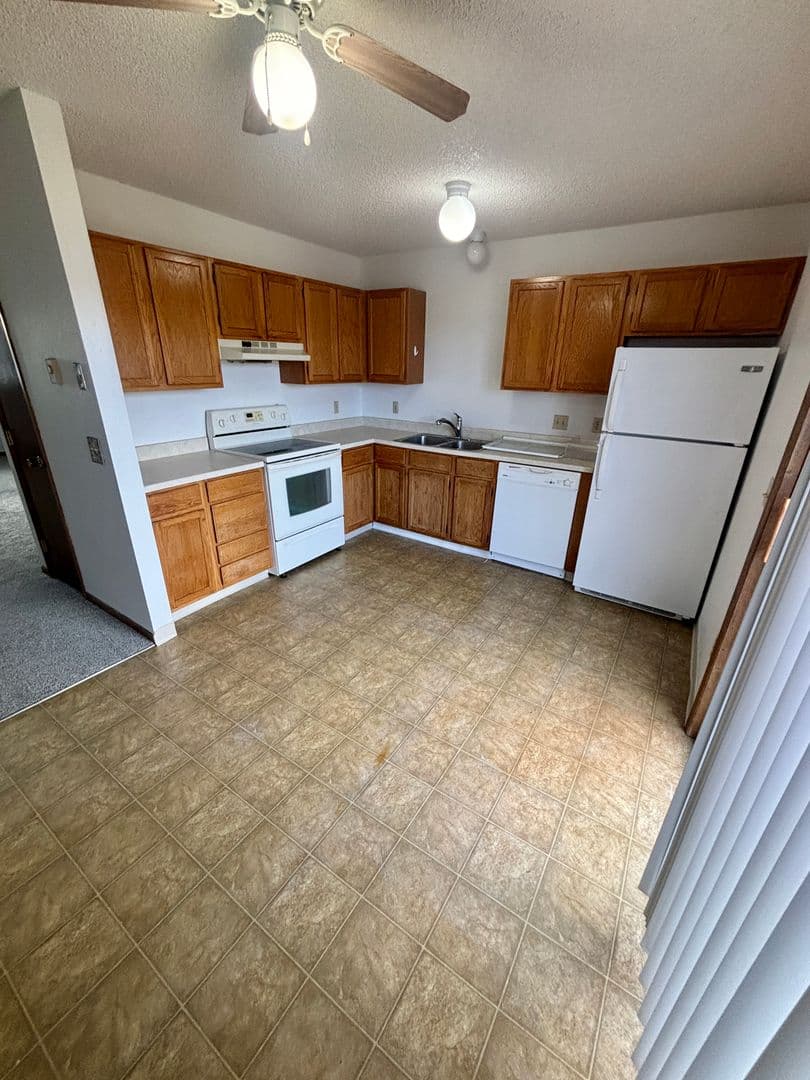 Billings Apartment: 265 Aristocrat Dr