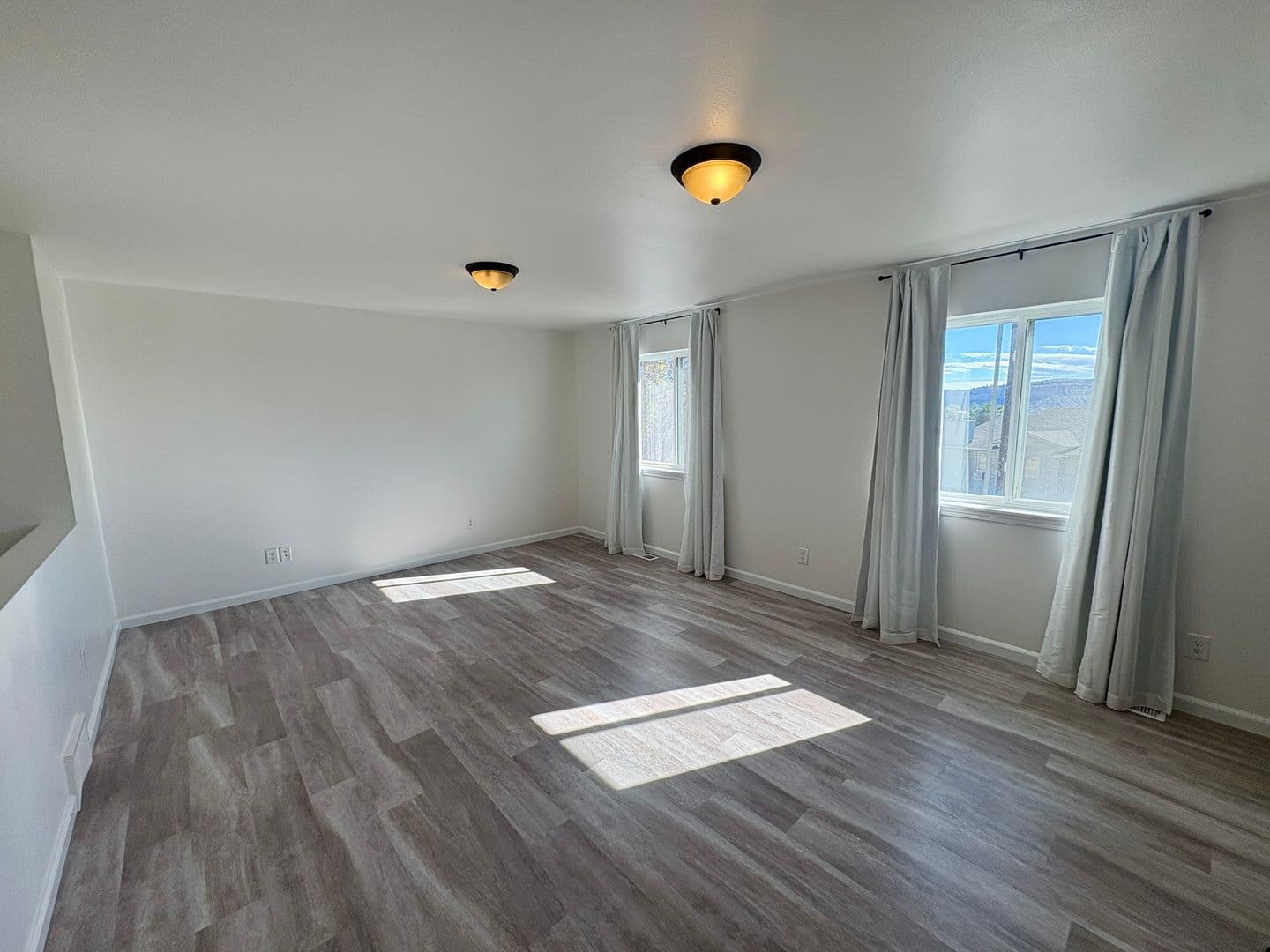 Billings House: 1679 Vuecrest Dr