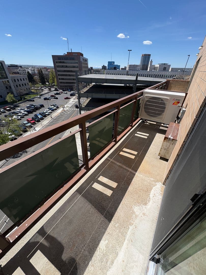 Billings Apartment: 300 N 25th ST