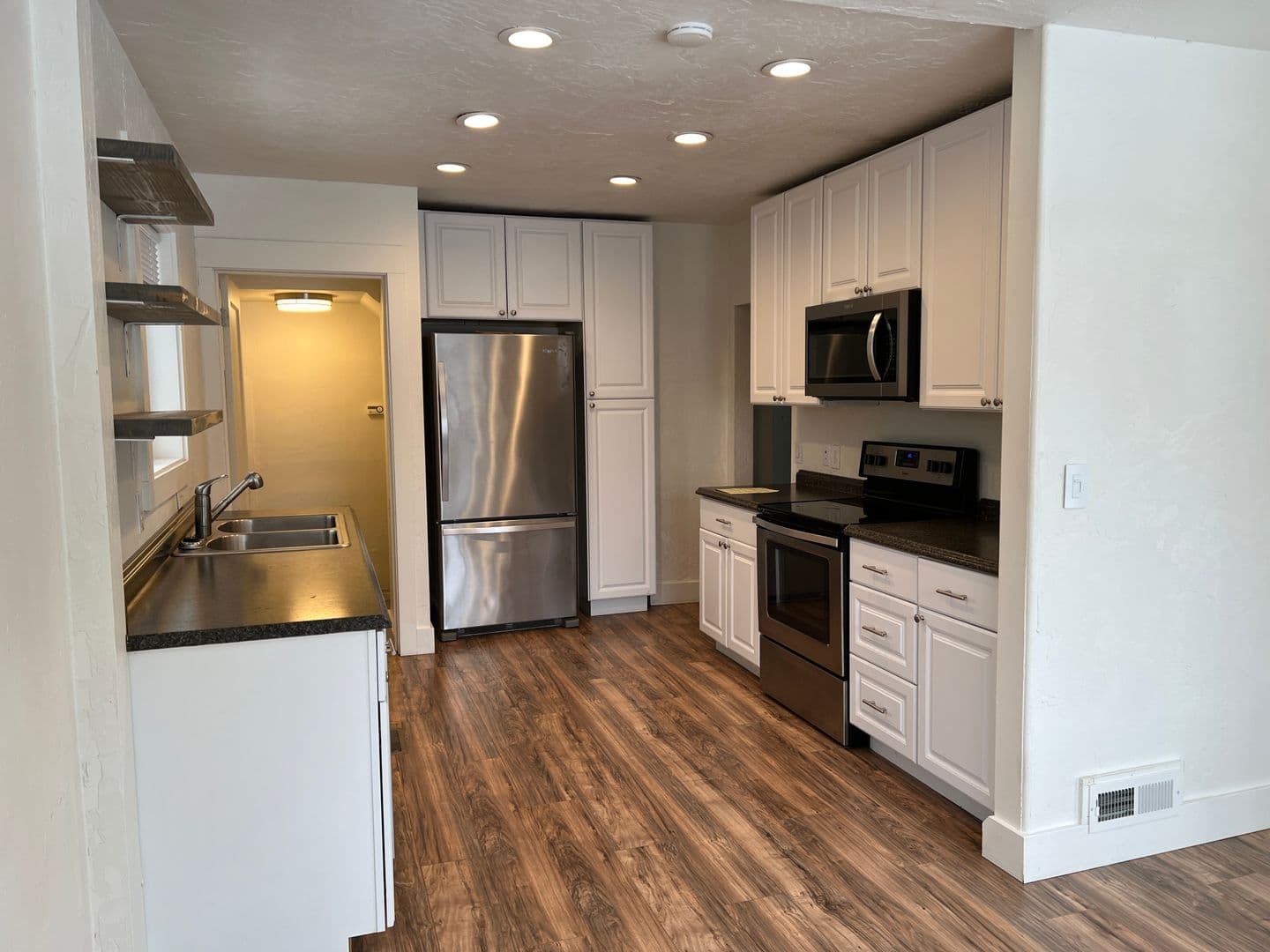 Billings House: 915 N 31st ST