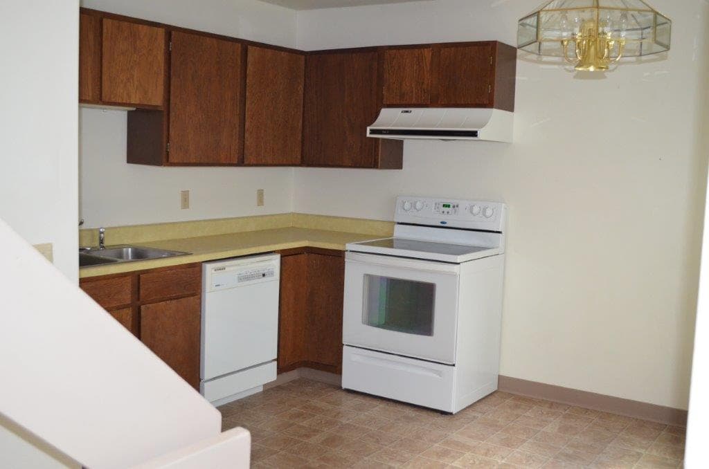 Billings House: 1610 Roadrunner Pl