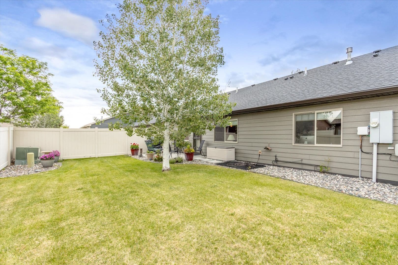 Billings House: 5933 Foxtail Loop West
