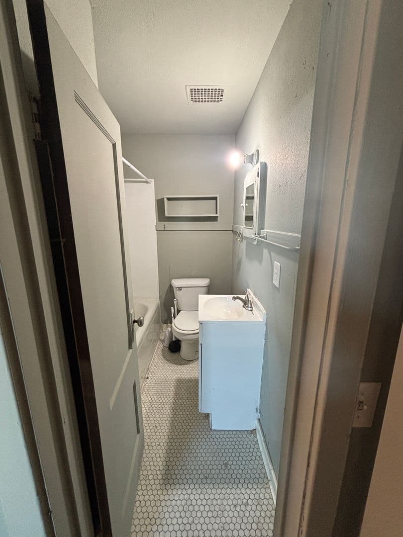 Billings Apartment: 16 S 27th ST