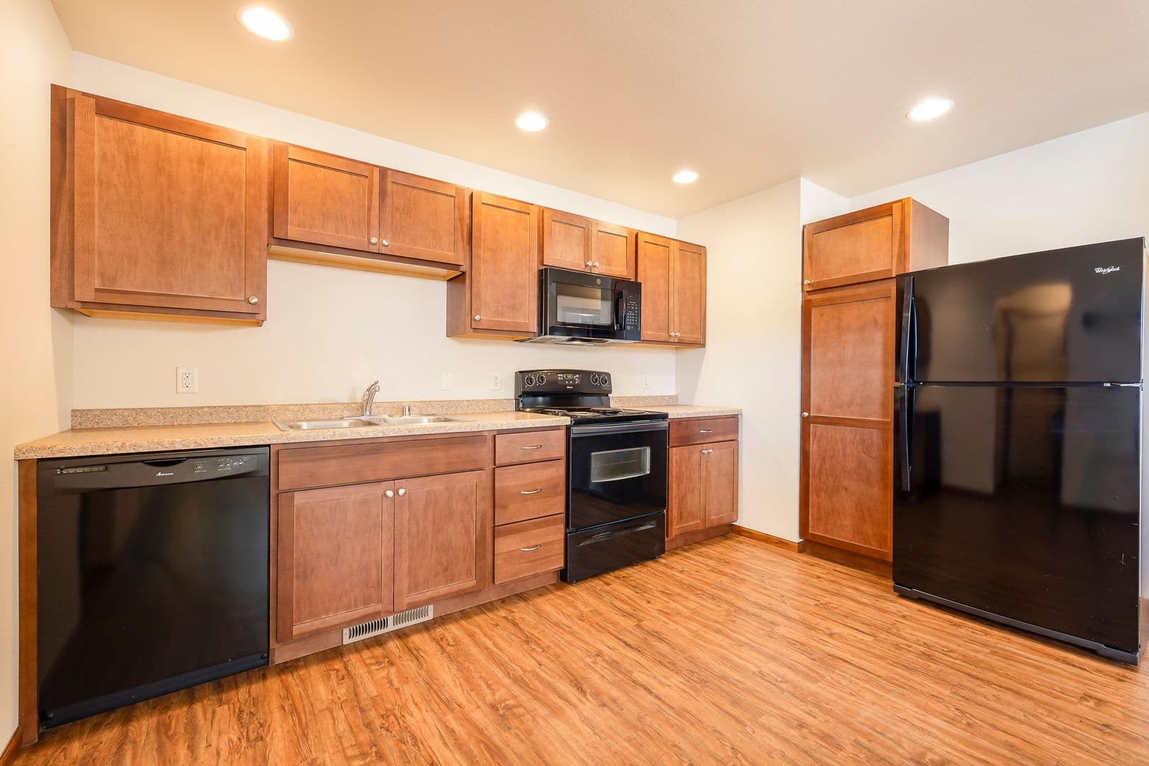 Billings Apartment: 2061-2067 Lake Hills