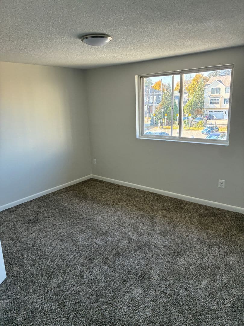 Waltham Apartment: 50-58 Walnut St.