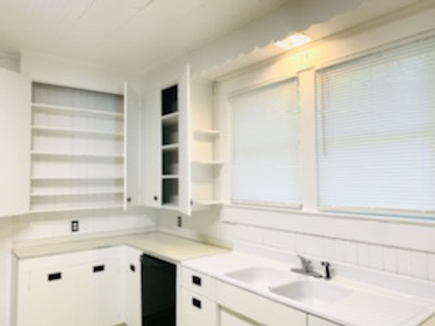 Alexandria House: 2319 Elliott Street