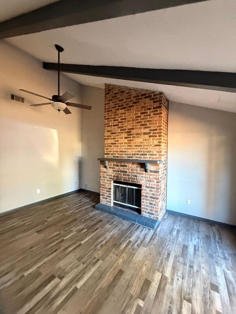 Alexandria Apartment: 2802 - 2804 Horseshoe Drive