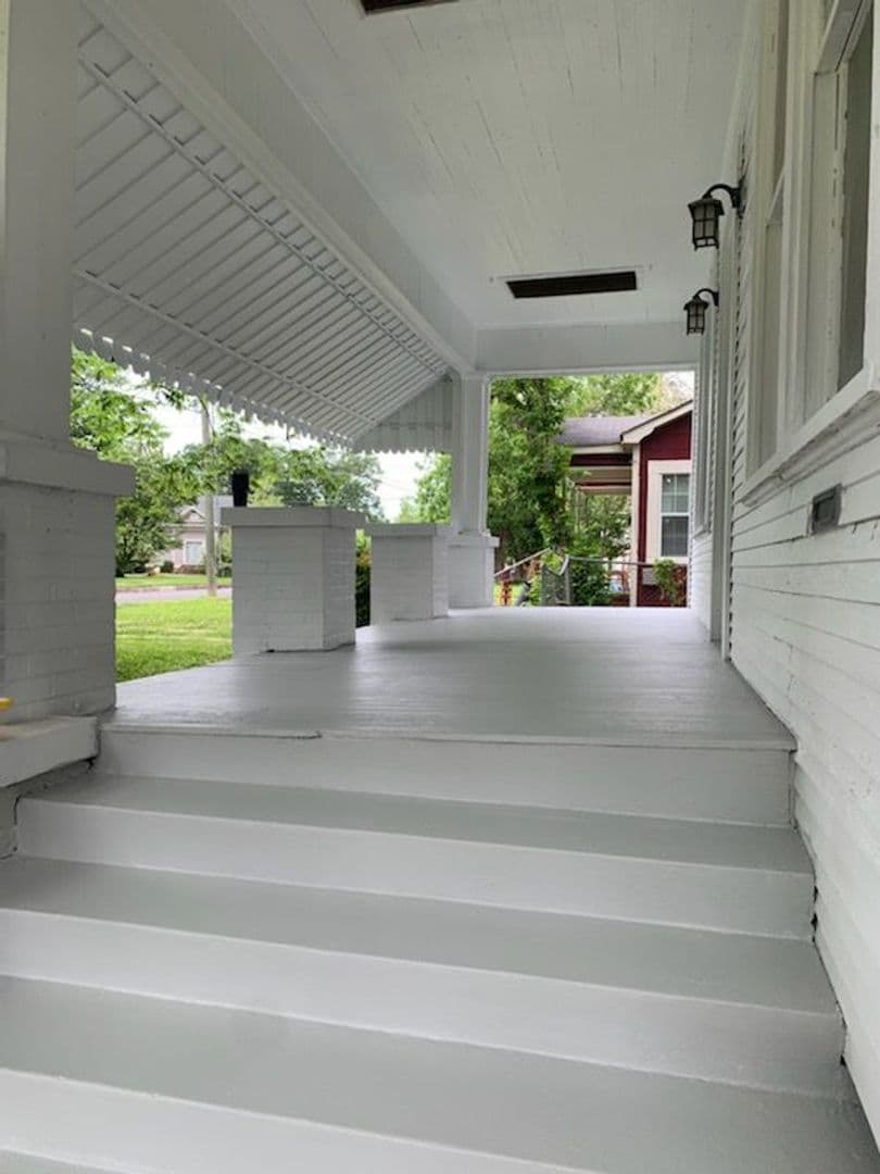 Alexandria House: 2319 Elliott Street