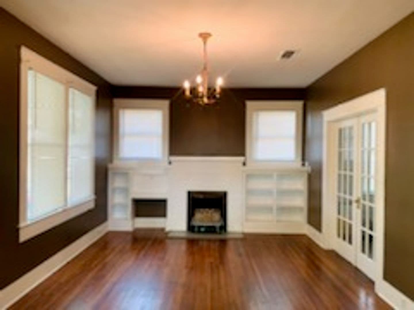 Alexandria House: 2319 Elliott Street