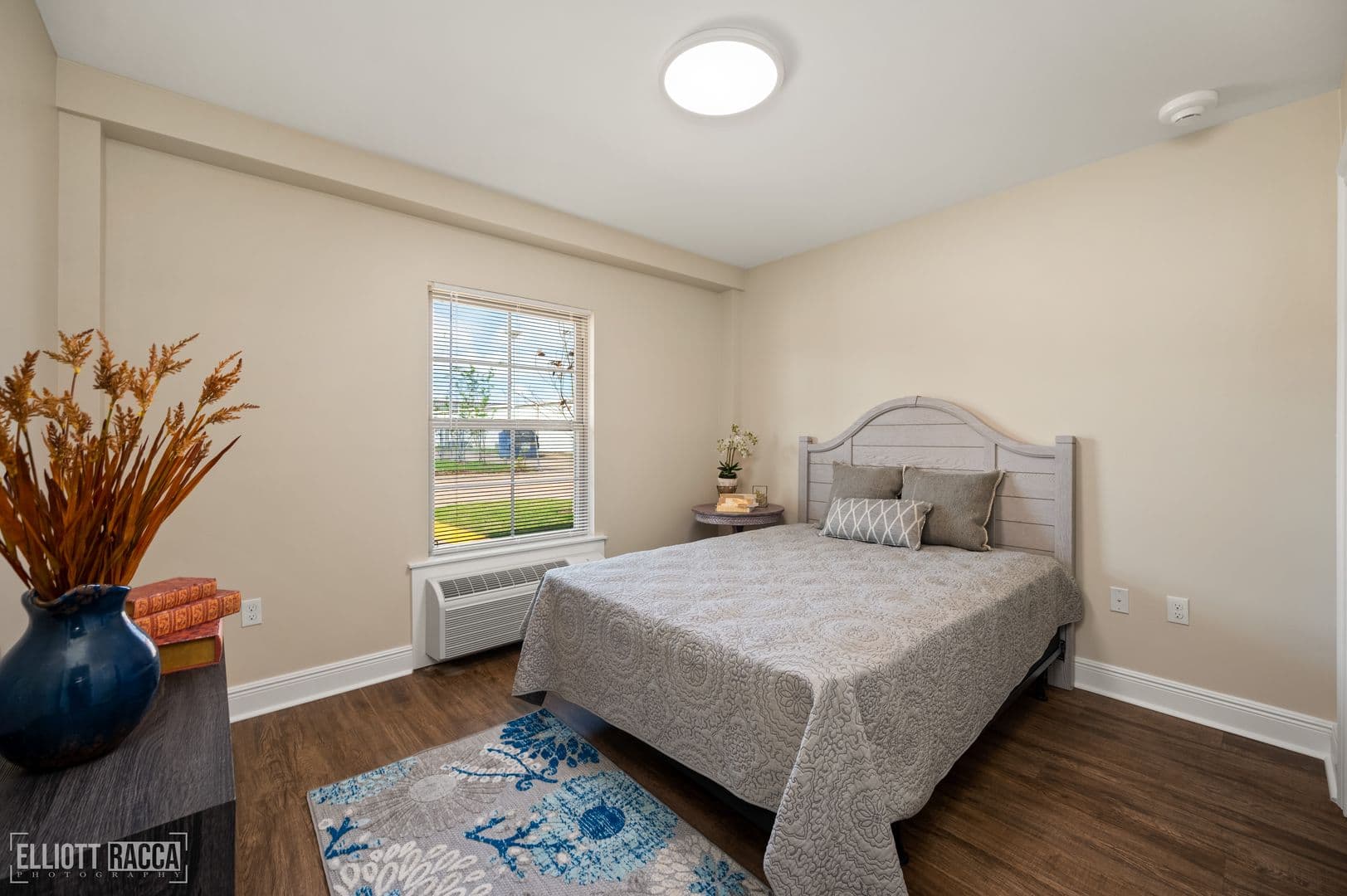Alexandria Apartment: 3801 Halsey Street