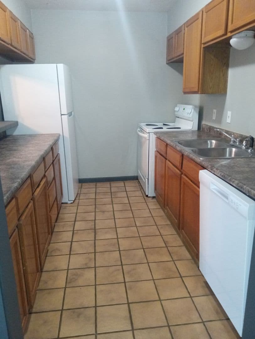 Alexandria Apartment: 2802 - 2804 Horseshoe Drive