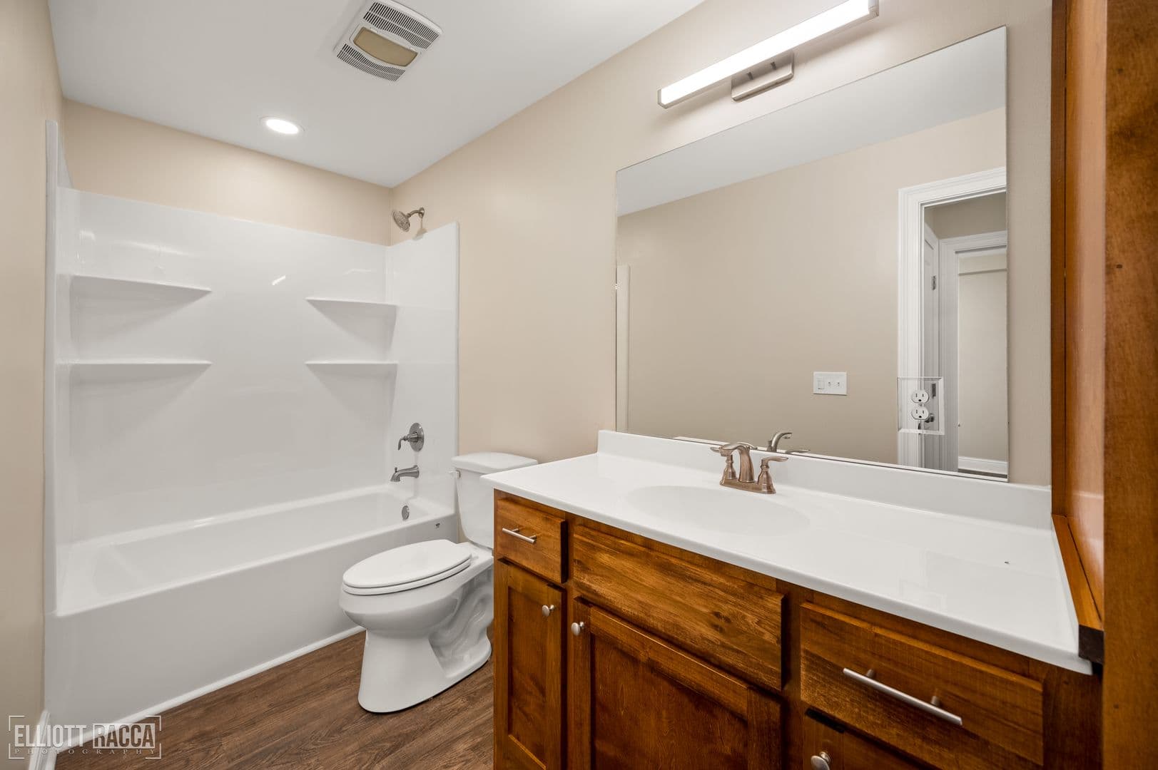 Alexandria Apartment: 3801 Halsey Street - Apt 215