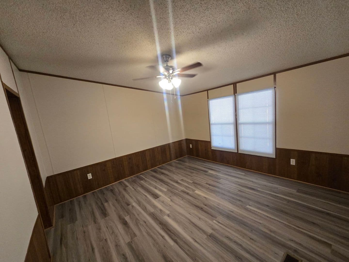 Dry Prong Apartment: 21459 Highway 167