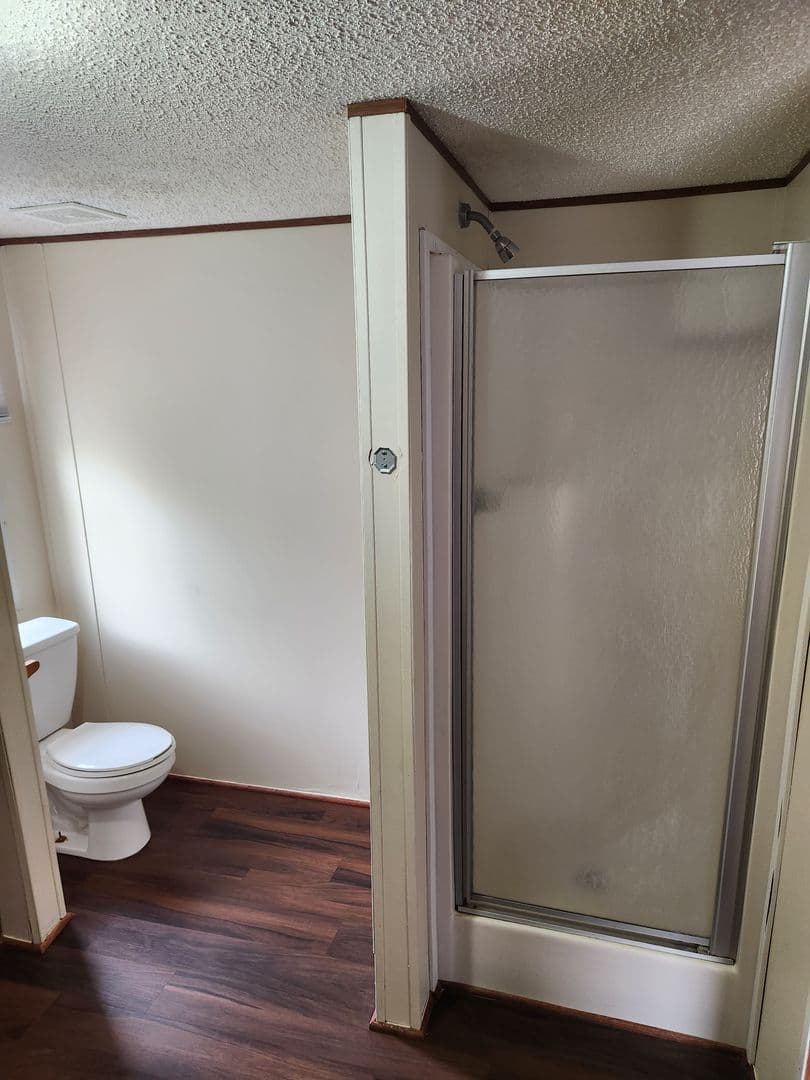 Dry Prong Apartment: 21459 Highway 167
