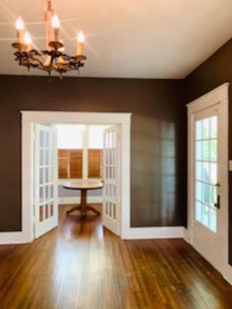Alexandria House: 2319 Elliott Street